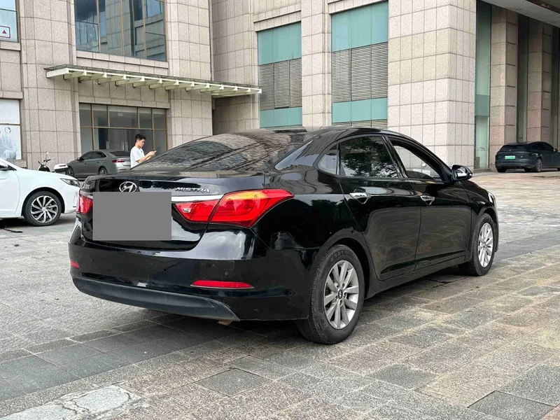 Hyundai Misty 2014 1.8L Automatic Smart Edition — photograph 9