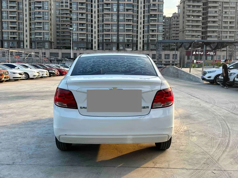 Chevrolet Sail 2018 3 1.3L Manual Comfort Sunroof Edition — photograph 8