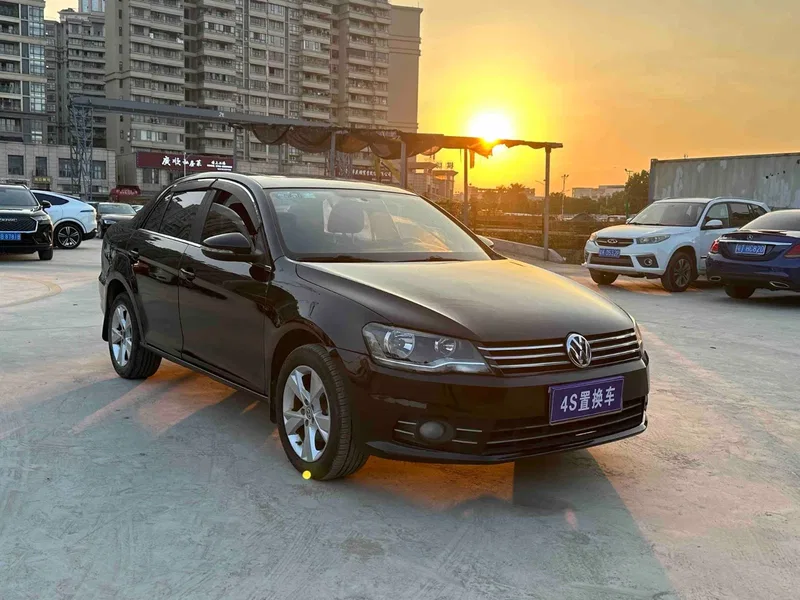Volkswagen Bora 2014 1.6L Auto Comfort Model — photograph 3