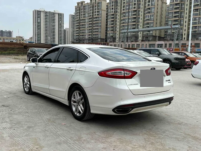 Ford Mondeo 2013 1.5L GTDi180 Fashion — photograph 7