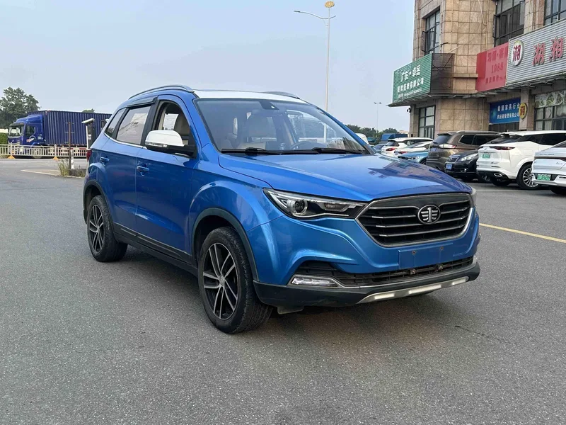 Bestune X40 2017 1.6L automatic exclusive type — photograph 3