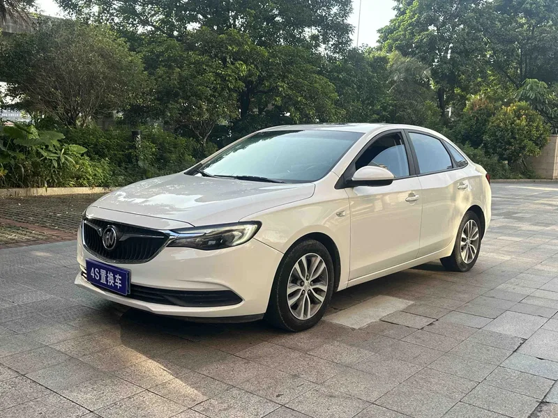 Buick Yinglang 2018 18T Automatic Elite — photograph 1