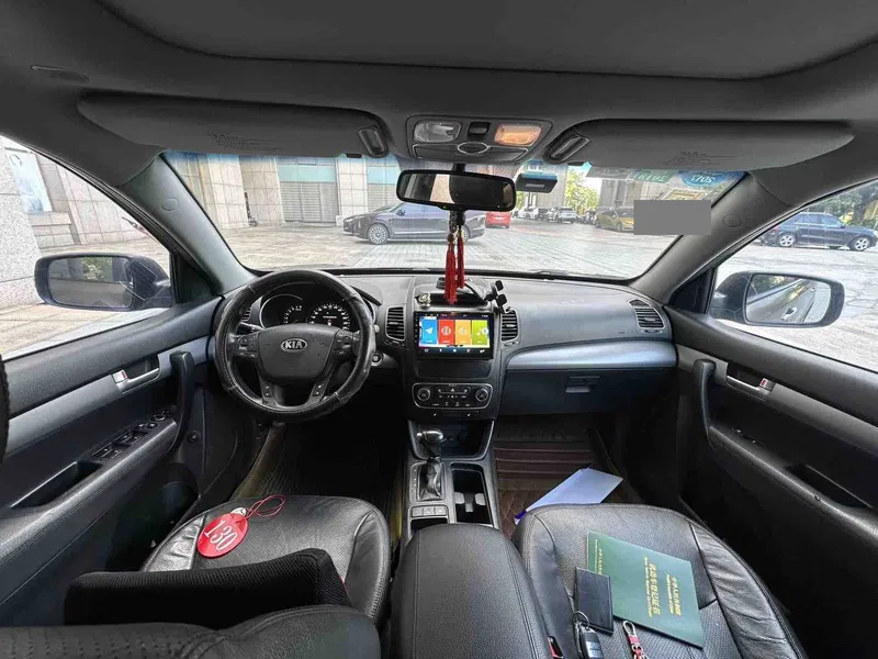 Kia Soranto 2013 2.4L 5-seat Gasoline Deluxe Edition — photograph 4