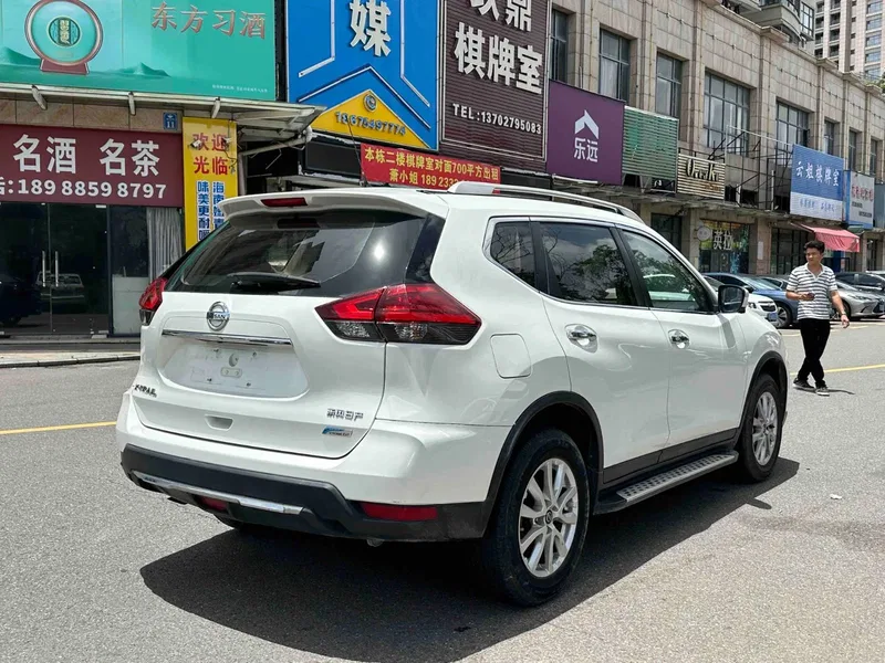 Nissan Qijun 2017 2.0L CVT Comfort Edition 2WD — photograph 8