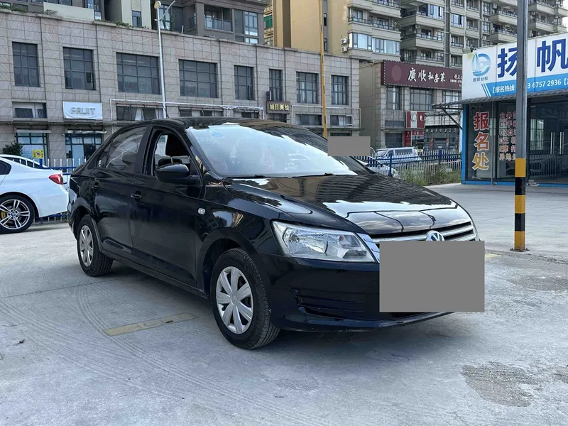 Volkswagen Santana Manual Fashion Edition — photograph 3