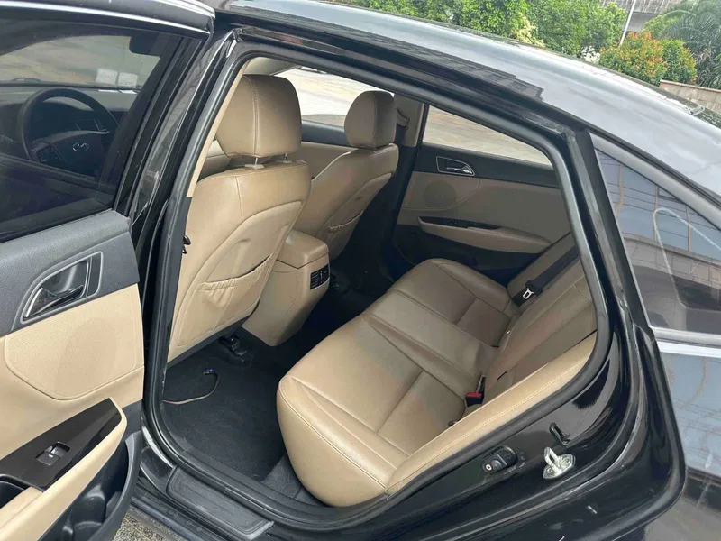 Hyundai Misty 2014 1.8L Automatic Smart Edition — photograph 5