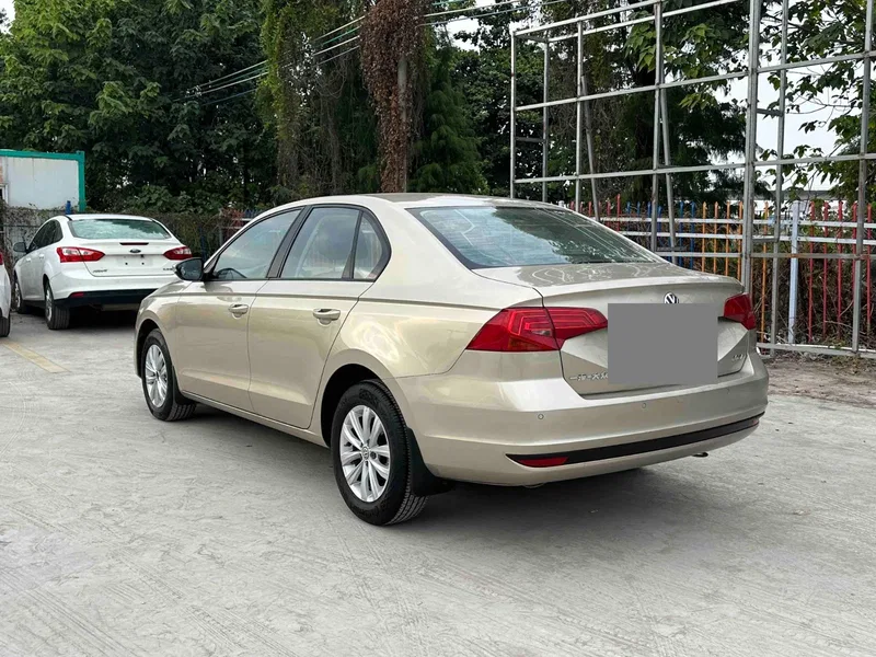 Volkswagen Bora 2018 1.5L automatic fashion model — photograph 7