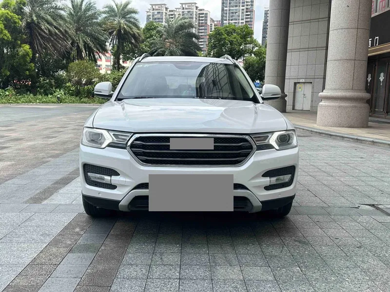 Haval H7 2016 Model, 2.0T Automatic, Two-Wheel Drive, Luxury Edition — photograph 2