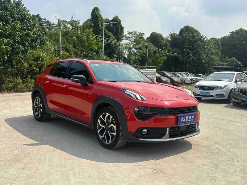 Lynk & Co 02 2019 1.5T DCT Two-Drive Pro Edition — photograph 3
