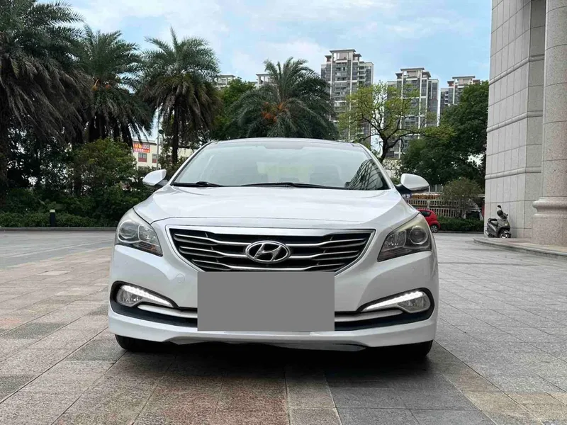 Hyundai Misty 2016 1.6T Automatic Smart GLS — photograph 2
