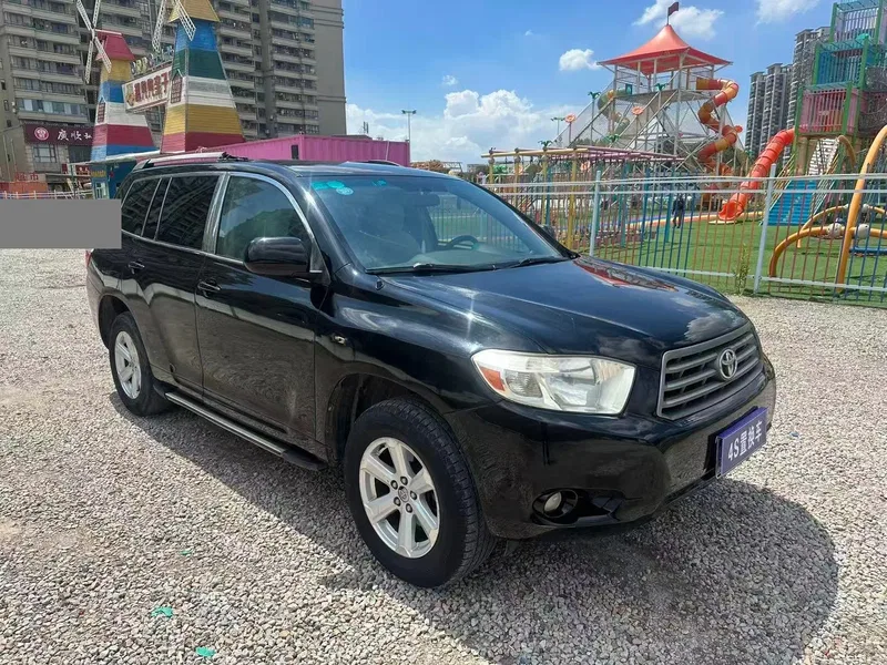 Toyota Highlander 2009 2.7L Two-Drive 5-Seat Sports Edition — photograph 3
