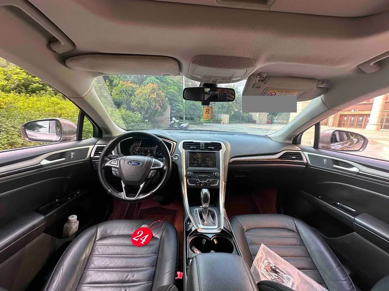 Ford Mondeo 2013 2.0L GTDi200 Luxury Model — photograph 6