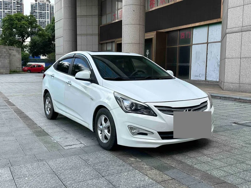 Hyundai Riich 2014 1.4L Automatic GLX Leading Edition — photograph 3