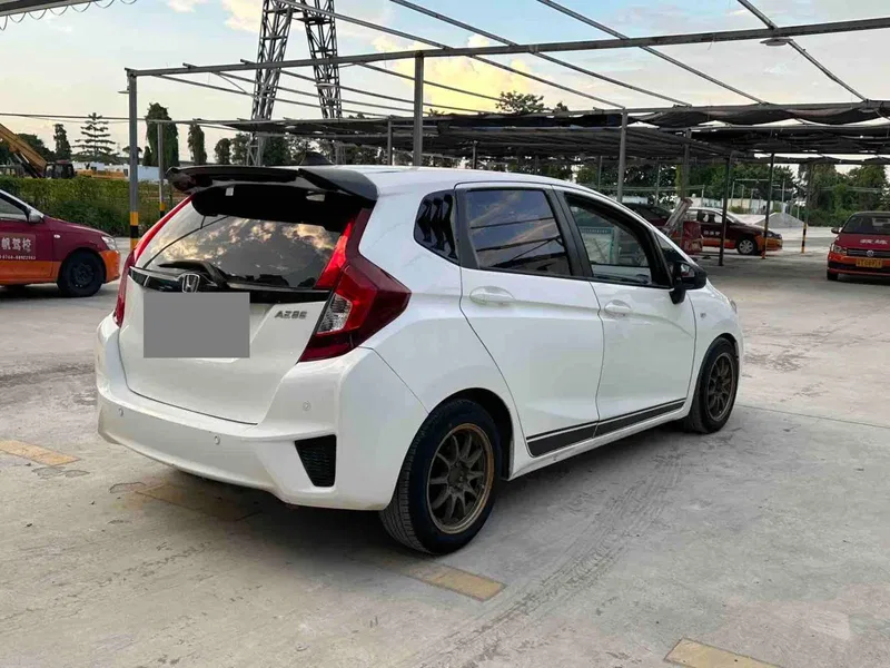 Honda Fit 2016 1.5L LXS CVT Comfort Sunroof Edition — photograph 9
