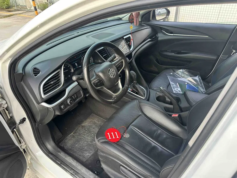 Buick Excelle 2018 18T Automatic Elite Edition — photograph 4