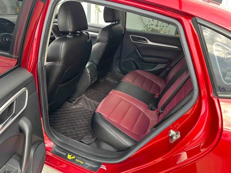 MG MG6 2019 20T Automatic Starlight Edition — photograph 5