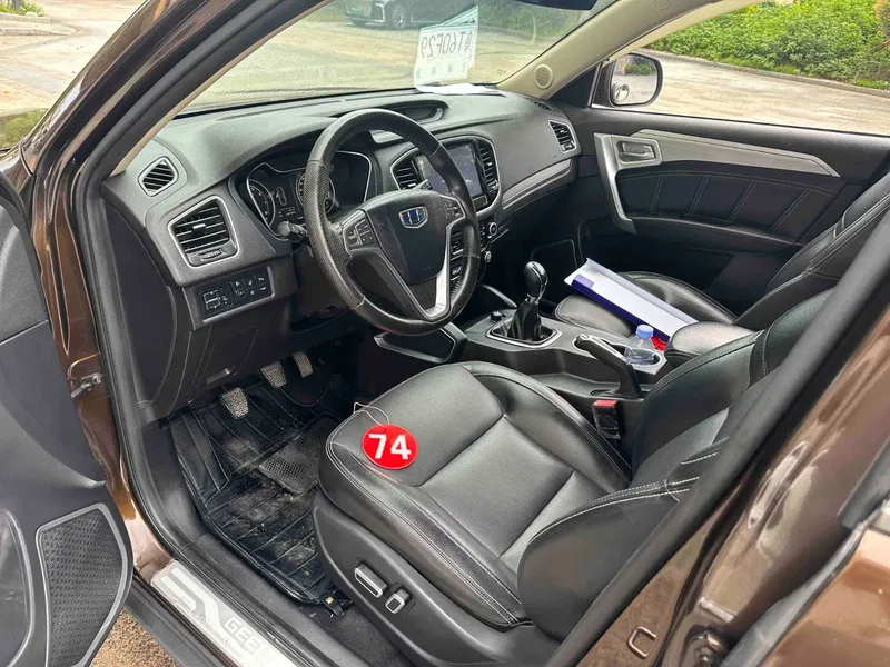 Geely Vision X6 2016 1.8L Manual Luxury Model — photograph 4