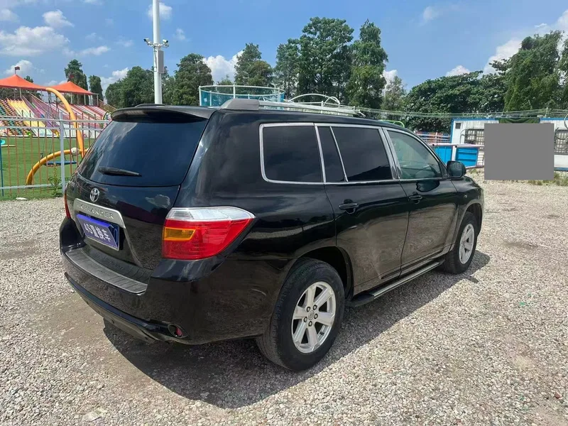 Toyota Highlander 2009 2.7L Two-Drive 5-Seat Sports Edition — photograph 8