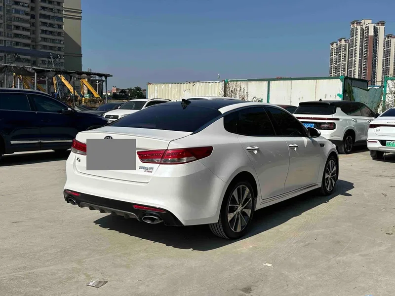 Kia K5 2016 1.6T automatic LUX — photograph 9
