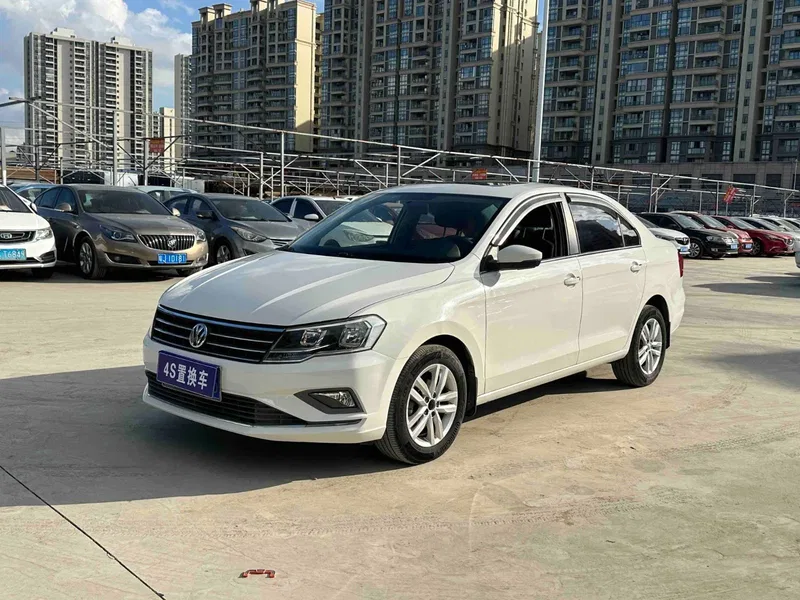 Volkswagen Jetta 2017 1.5L automatic fashion model — photograph 1