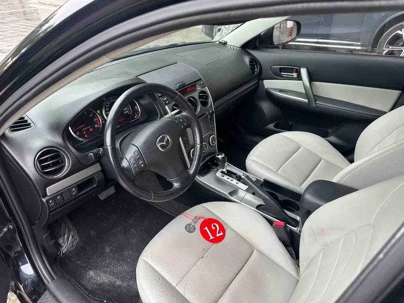 Mazda 2015 2.0L automatic fashion type — photograph 4