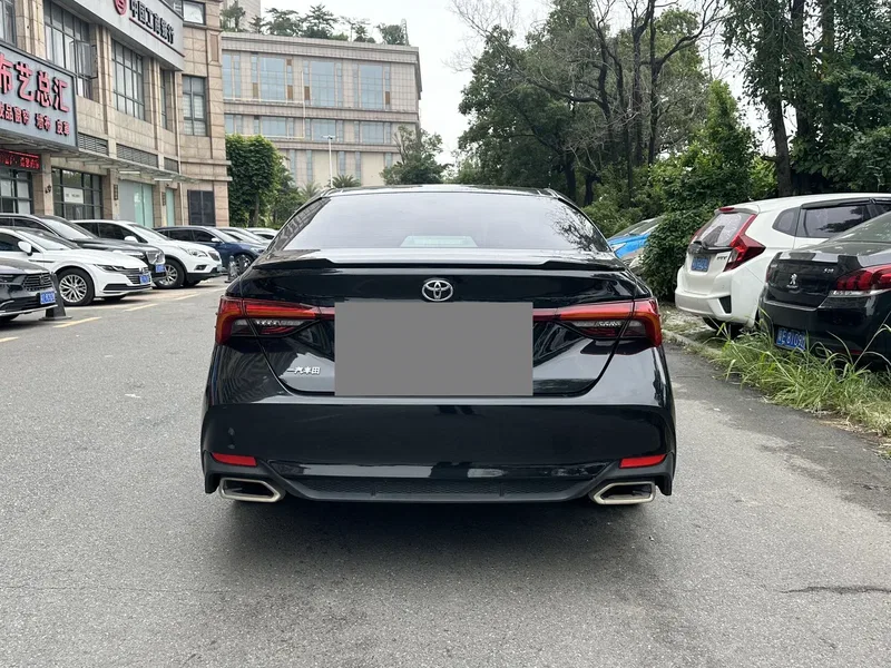 Toyota Asian Dragon 2.5 Entry-Level Version — photograph 8
