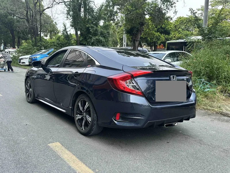 Honda Civic 2019 220TURBO CVT Combustion Edition — photograph 7