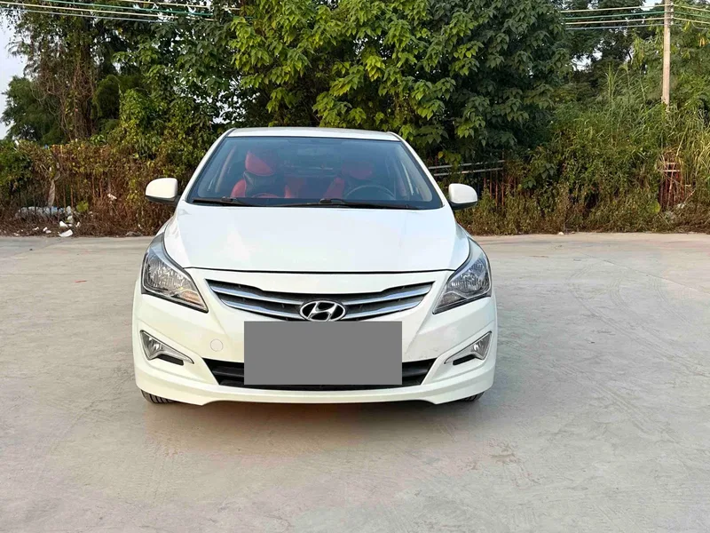 Hyundai Rena 2016 1.4L Automatic Intelligent GLS — photograph 2