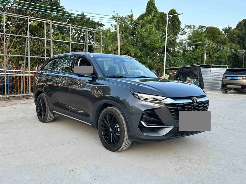 Changan CS75 2026 PRO 1.5T DCT Prestige 7-seater — photograph 3