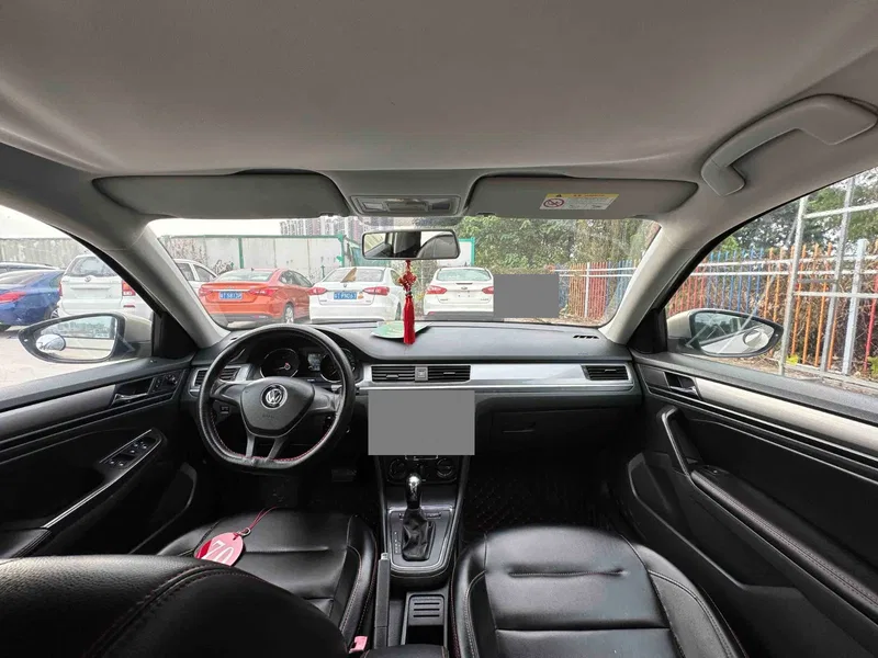 Volkswagen Bora 2018 1.5L automatic fashion model — photograph 6