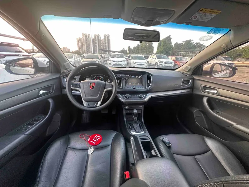 Roewe Rongwei 360 2017 1.5L Auto Smart Screen Edition — photograph 6
