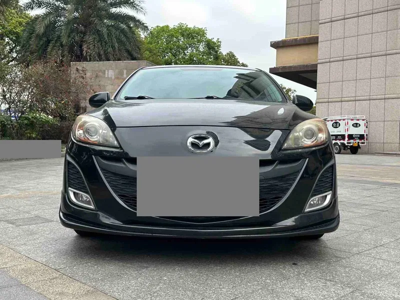 Mazda Xingcheng 2013 3-compartment 1.6L Auto Elite — photograph 2