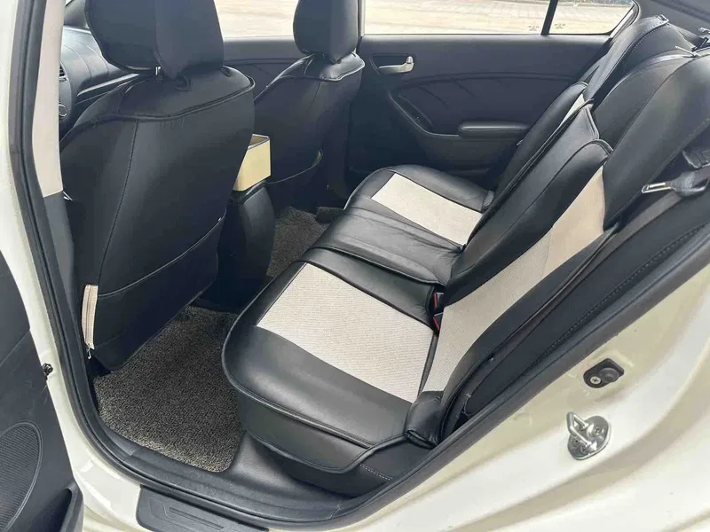 Kia K3 2016 1.6L Automatic GL — photograph 5