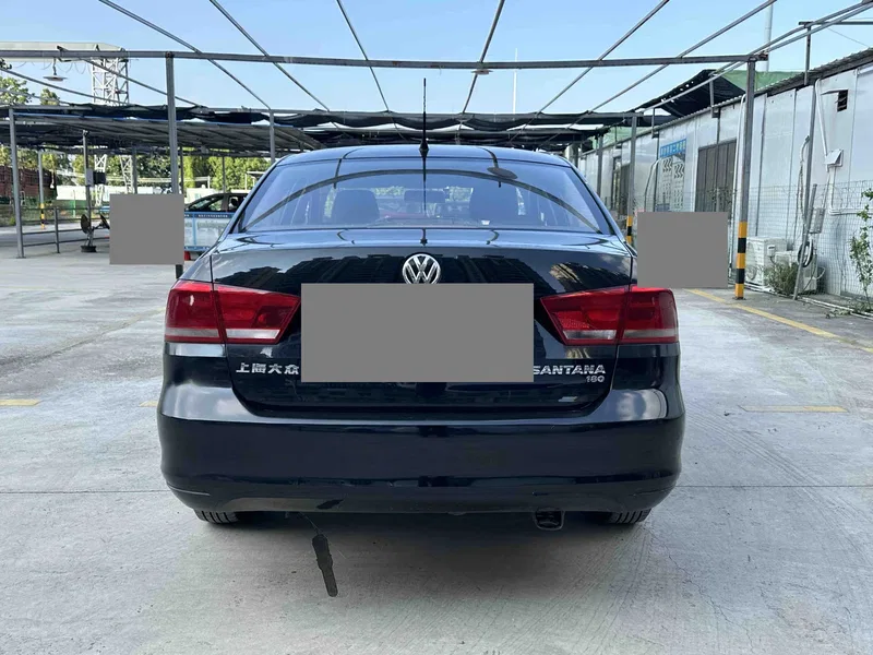 Volkswagen Santana Manual Fashion Edition — photograph 8