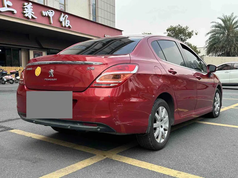 Peugeot 308 2013 1.6L Automatic Superior Model — photograph 7