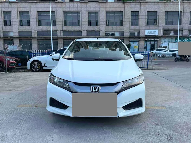 Honda Fengfan 2015 1.5L CVT Comfort Edition — photograph 2