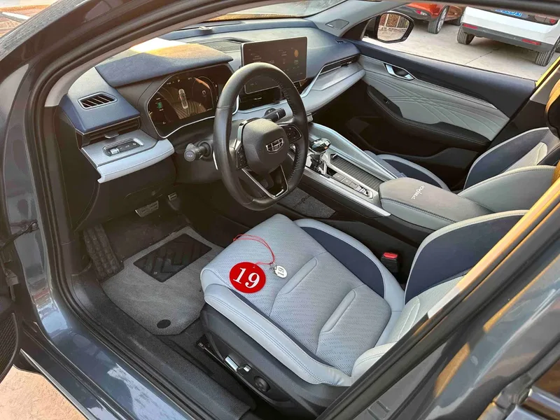 Geely Xingrui 2021 2.0T Honorable Model — photograph 4