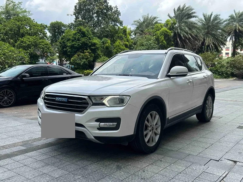 Haval H7 2016 Model, 2.0T Automatic, Two-Wheel Drive, Luxury Edition — photograph 1