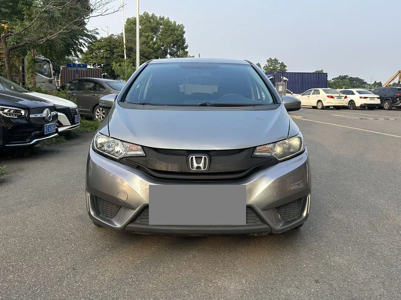Honda Fit 2016 1.5L LX CVT Comfort Model — photograph 2