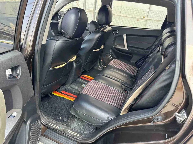 Geely Geely GX7 2015 Classic 1.8L Manual Elite — photograph 5