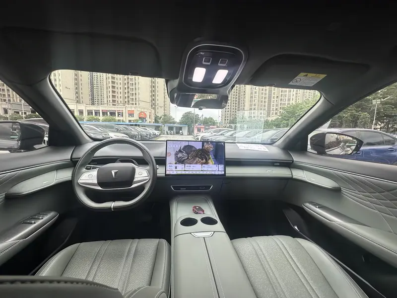 2024 Deepal S07 215Max EREV — interior photograph 6 of 9