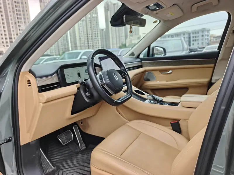 2022 AITO M5 EREV AWD Performance — interior photograph 6 of 9