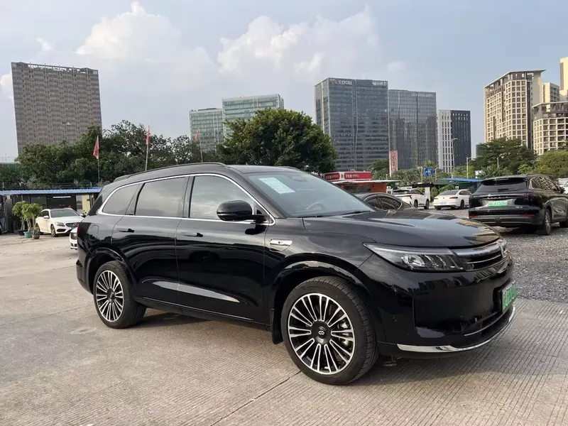 2024 AITO M7 1.5T ADAS RWD Ultra 5-seat, front three-quarter view