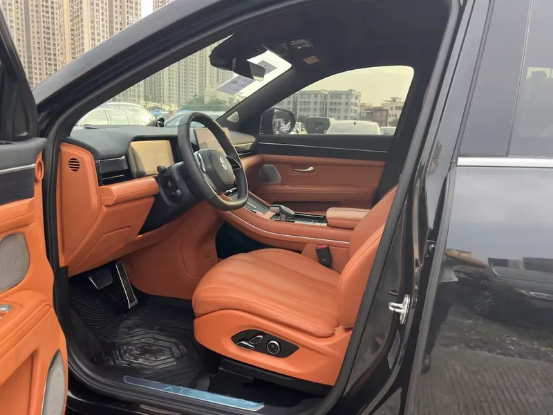2024 AITO M7 1.5T ADAS RWD Ultra 5-seat — interior photograph 4 of 9