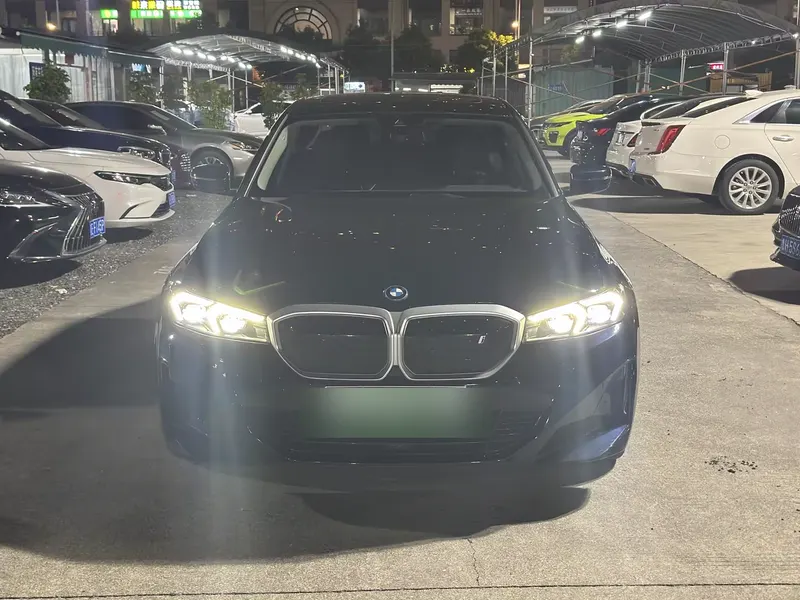 2024 BMW i3 eDrive 35L, front three-quarter view
