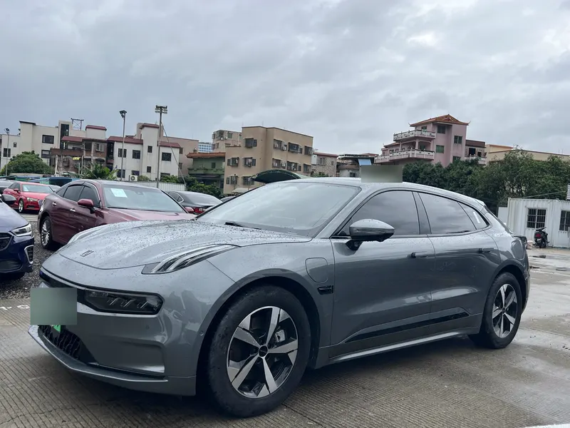 2023 Zeekr 001 WE 100kWh, front three-quarter view
