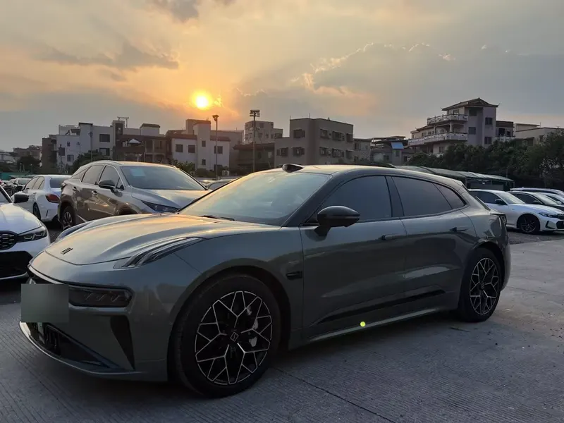 2024 Zeekr 001 WE 95kWh AWD — exterior photograph 3 of 9