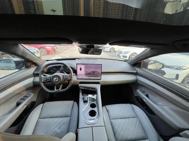2024 Zeekr 001 WE 95kWh AWD — interior photograph 4 of 9