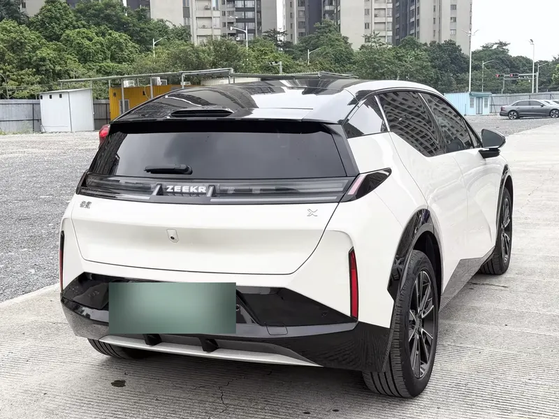2023 Zeekr X RWD YOU 4-seat — exterior photograph 7 of 9