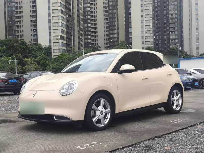2022 ORA Good Cat Morandi 400km Standard Range Luxury, front three-quarter view